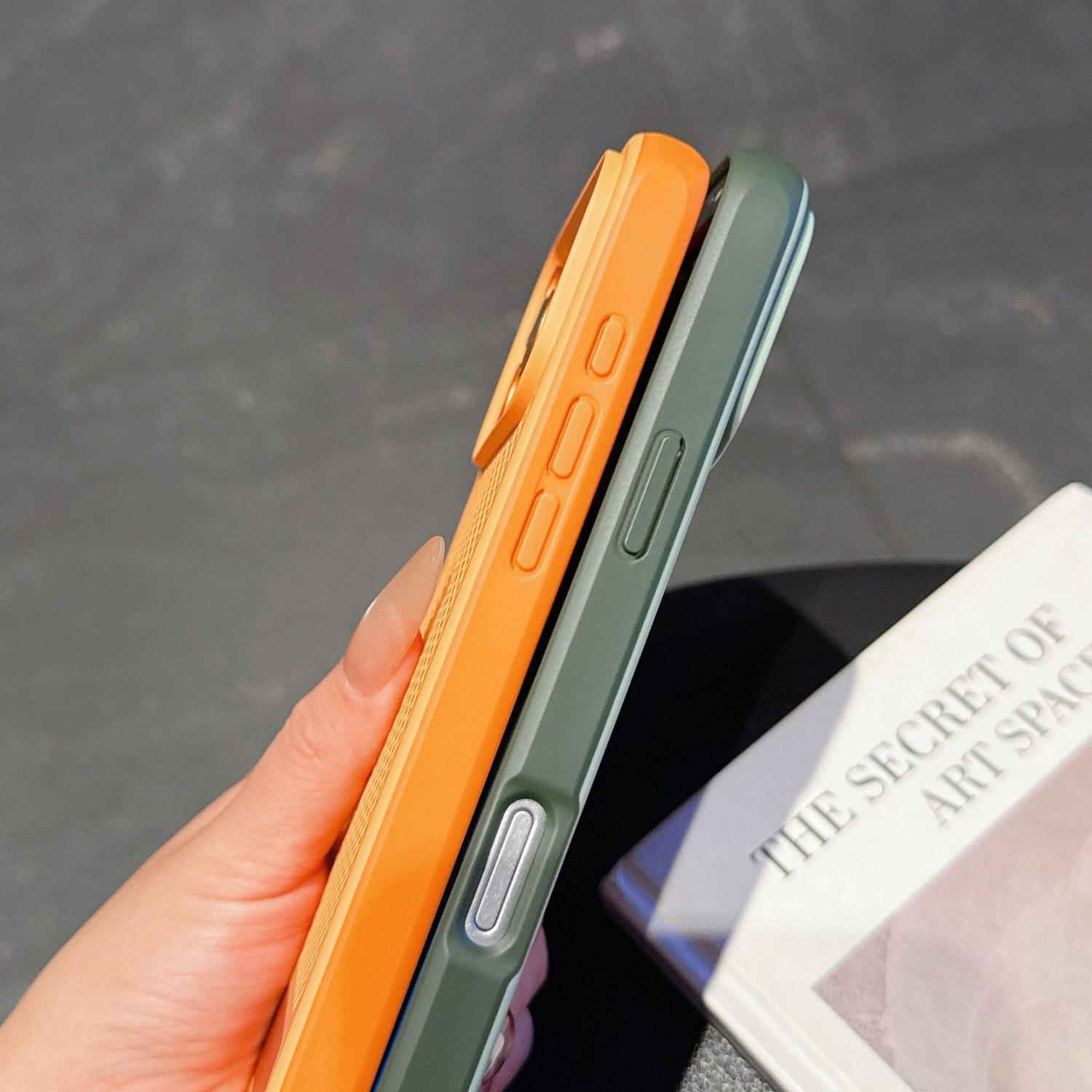 Magnetyczne etui chłodzące do  – Magnetic Charging Stand recenzja i cena